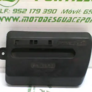 Foto de Tapa batería Honda SKY 50 referencia 161-17-10723 foto 2