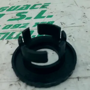 Foto de Embellecedor de cerradura de contacto Peugeot TWEET 125 15-18 referencia 165-23-46303