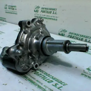 Foto de Bomba de agua Honda CBR650 FA referencia 104-18-13415 foto 2