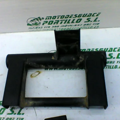 Foto de Soporte de motor Suzuki SIXTEEN 125 referencia 281-18-19660