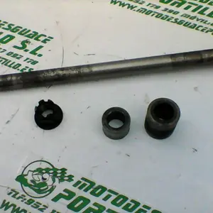 Foto de Eje de rueda trasera Honda CB 450 DX referencia 277-18-18574 foto 2