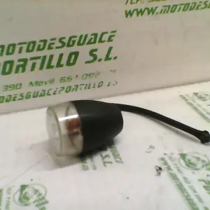 Foto de Intermitente delantero izquierdo Kymco Agility 50 referencia 65-17-11323 foto 4