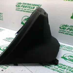 Foto de Carcasa bajo asiento Piaggio Fly 50 4T referencia 94-18-32038 foto 4