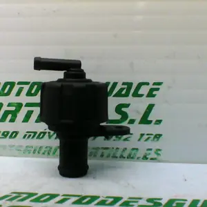 Foto de Entrada de agua Yamaha XMAX 250 referencia 213-19-37379 foto 14