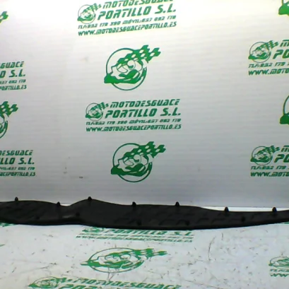 Foto de Alfombrilla izquierda Suzuki BURGMAN 125 - 15 referencia 179-20-35770