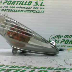 Foto de Intermitente delantero izquierdo Honda PS 125 referencia 106-24-47663 foto 7