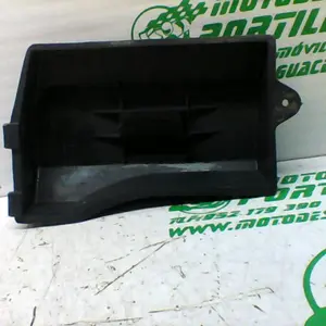 Foto de Tapa batería Piaggio Liberty 50 4T referencia 40-23-42526