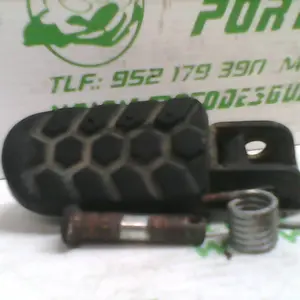 Foto de Reposapies delantero derecho Yamaha XT-125-X referencia 144-23-43820 foto 3