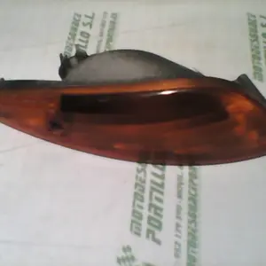 Foto de Intermitente trasero izquierdo Peugeot Elyseo 50 referencia 191-21-30197 foto 5