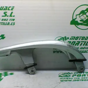 Foto de Asidero derecho Yamaha XMAX 250 referencia 213-19-37420 foto 4
