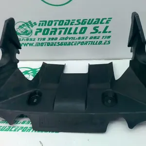 Foto de Protector de radiador Yamaha XMAX 250 referencia 213-19-37436 foto 7