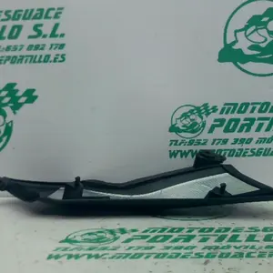 Foto de Carcasa lateral izquierda Kawasaki Z 900 referencia 6-24-47500 foto 2