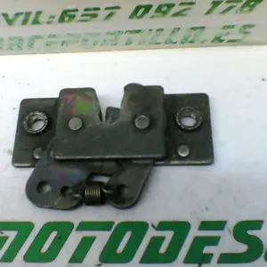 Foto de Cerradura del asiento Derbi Predator 50 referencia 138-18-23506 foto 5