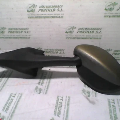 Foto de Retrovisor izquierdo Peugeot Elystar 50 referencia 32-17-38913