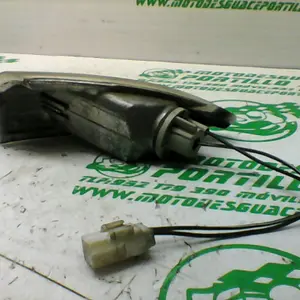 Foto de Intermitente trasero izquierdo Piaggio Fly 50 4T referencia 151-22-36027 foto 8