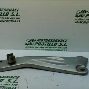 Foto de Estribera trasera izquierda Yamaha YBR 125 i referencia 171-21-30498 foto 2