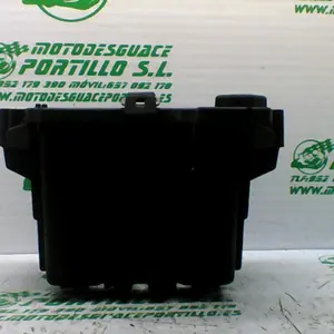Foto de Caja batería Peugeot CITYSTAR 50 referencia 42-23-42067 foto 2