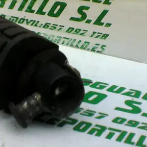 Foto de Reposapies delantero derecho Honda CBF 125 M referencia 166-22-34822 foto 4