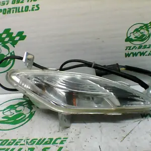 Foto de Intermitente delantero derecho Piaggio FLY 125 3V referencia 456-22-41227 foto 3