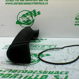Foto de Entrada de aire Yamaha N MAX 125 referencia 394-23-46440 foto 3