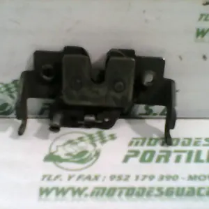 Foto de Cerradura del asiento Suzuki Burgman 125 referencia 69-19-21083 foto 8