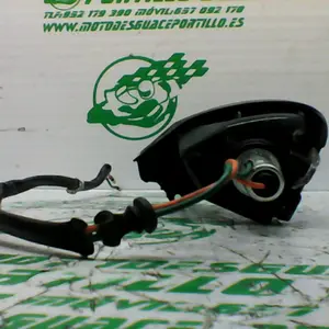 Foto de Intermitente trasero izquierdo Honda Pcx 125 referencia 181-23-46256 foto 16