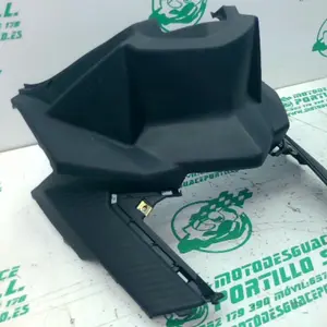 Foto de Carcasa bajo asiento Sym JET 14 50 ES referencia 239-23-45261