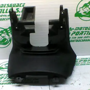 Foto de Carcasa bajo asiento Yamaha Aerox 50 2T referencia 326-20-30300 foto 3