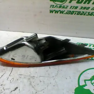 Foto de Intermitente delantero derecho Yamaha Bws 50 referencia 216-21-33203 foto 3