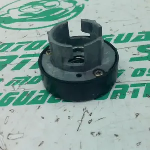 Foto de Embellecedor de cerradura de contacto Kymco MILER 125I referencia 151-24-48082 foto 5