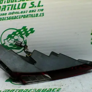 Foto de Intermitente trasero izquierdo Peugeot Satelis 125 referencia 240-19-36101 foto 8