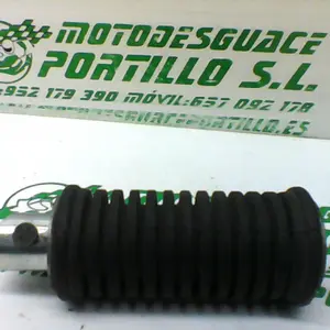 Foto de Reposapies trasero derecho Suzuki Marauder 250 referencia 193-21-33296 foto 4