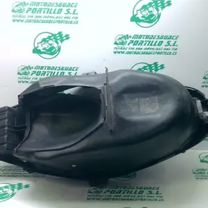 Foto de Porta-casco Piaggio MP3 YOURBAN 300 LT referencia 440-21-36652 foto 3