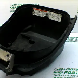 Foto de Porta-casco Suzuki SIXTEEN 125 referencia 281-18-19599 foto 7