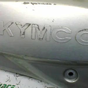 Foto de Embellecedor de tapa cárter Kymco Bet & win 250 referencia 152-17-23908