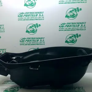 Foto de Porta-casco Piaggio MP3 YOURBAN 300 LT referencia 440-21-36652 foto 2