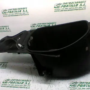 Foto de Porta-casco Derbi Atlantis 50 2t 05-07 referencia 186-19-23902 foto 4