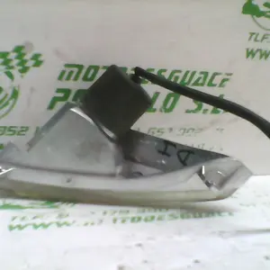 Foto de Intermitente delantero izquierdo Honda PS 125 referencia 106-24-47663 foto 11