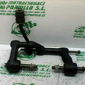 Foto de Soporte de motor Kymco GRAND DINK 125 referencia 225-22-40051 foto 2