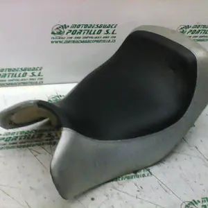 Foto de Asiento delantero Suzuki gsx600F referencia 156-16-23725 foto 3