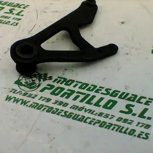 Foto de Soporte de pinza freno trasera Honda CB 450 DX referencia 277-18-18570 foto 4