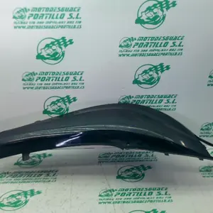 Foto de Carcasa lateral derecha Honda PS 125 referencia 106-24-47742 foto 5