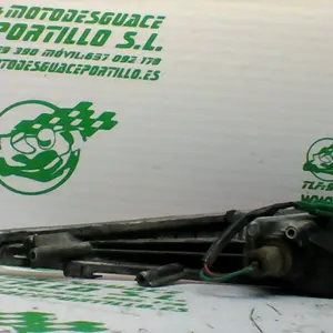 Foto de Intermitente delantero izquierdo Honda LEAD 100 referencia 136-17-32287 foto 5