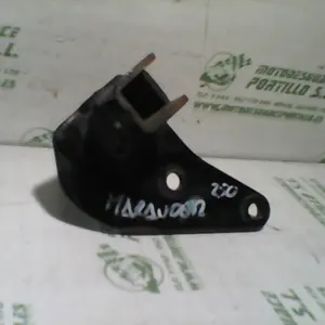 Foto de Estribera delantera izquierda Suzuki Marauder 250 referencia 193-21-33300