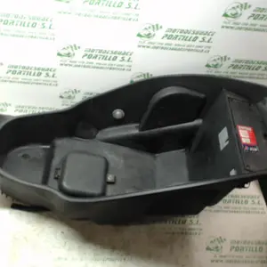 Foto de Porta-casco Kymco Grand dink 125 referencia 205-16-3586