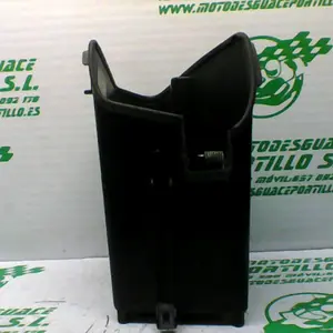 Foto de Guantera Kymco Super Dink 125 referencia 287-21-31232 foto 1