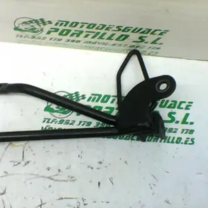 Foto de Estribera trasera derecha Yamaha TZR 50 2T 3 referencia 221-19-22258 foto 3