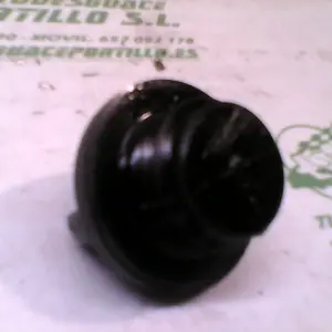 Foto de Tapón del deposito aceite Honda VFR 750 referencia 141-17-10253