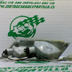 Foto de Intermitente trasero derecho Piaggio ZIP AIRE 2T 3 50 referencia 203-19-22868 foto 5
