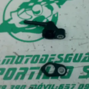 Foto de Conector del inyector Yamaha N MAX 125 referencia 394-23-46417 foto 3